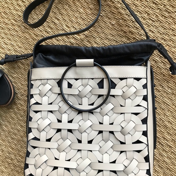 Thacker Kenlee Woven Leather Bucket Bag Crossbody Never Used - Picture 6 of 7